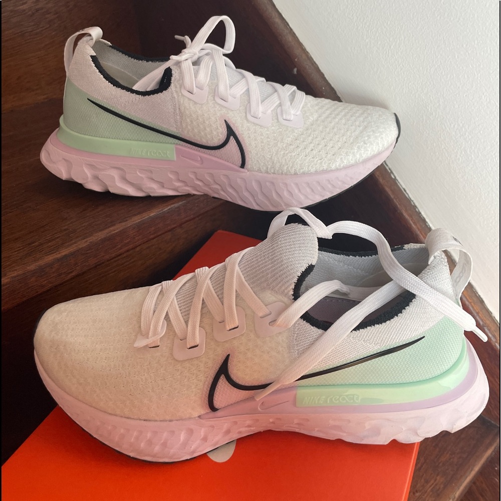 Nike ✨HP✨ rare React infinity Flyknit sneakers running shoes NIB